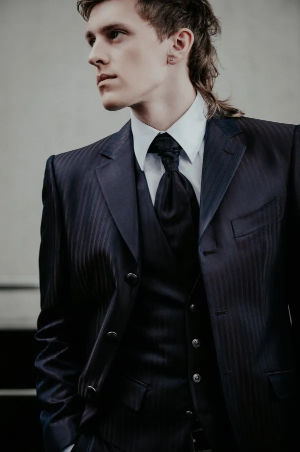 people-2024-11-03-02-46-46-utc-6810950928b1f